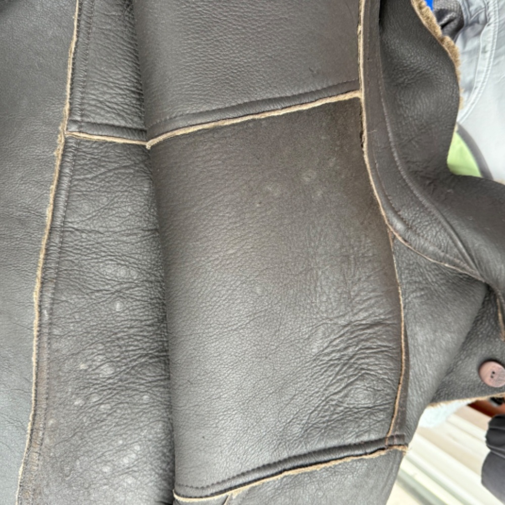 Men’s Radley Brown Leather Coat with Shearling Lining. Size Large - Picture 8 of 10